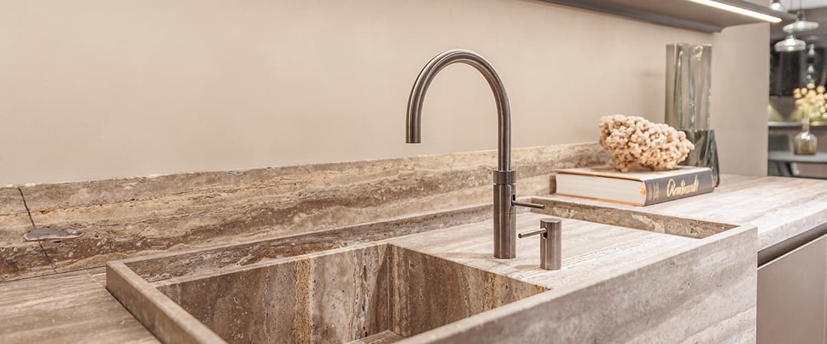 Kokend-water-kraan-Quooker-in-beige-keuken
