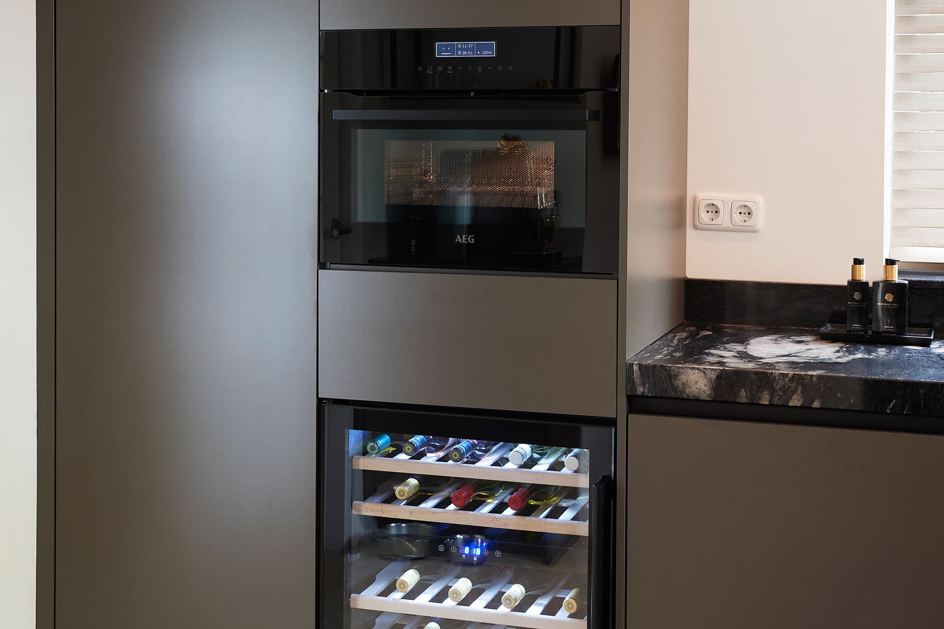 Kopie-van-DMG176111-Binnenkijker-Mandemakers-Nieuwegein-8041.jpg Inbouwapparatuur in keuken met matte fronten