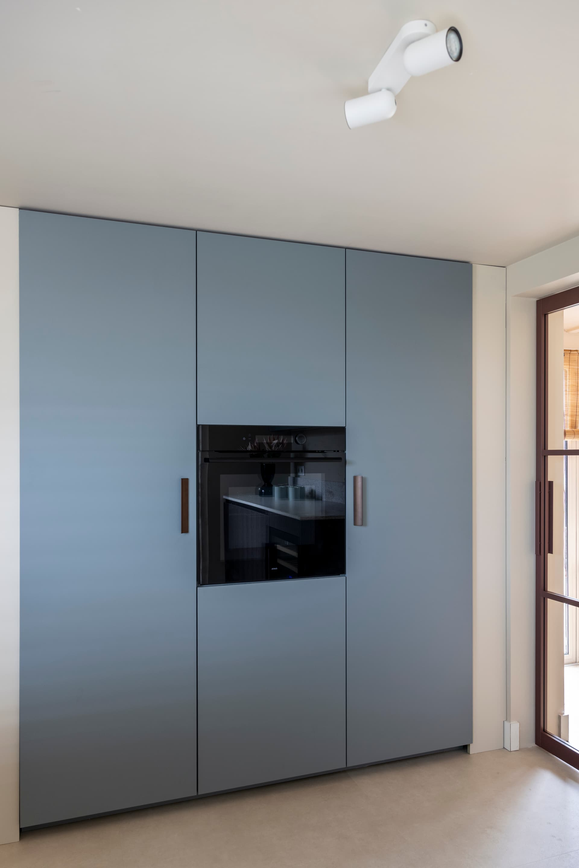 Afl. 11 Den Dungen NA 059.jpg Blauwe keuken